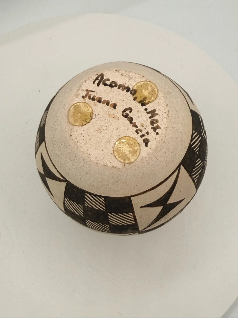 Signed Acoma Pueblo Juana Garcia Southwestern Ceramic Vase Terracotta Rim